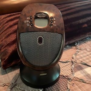 Honeywell small swivel heater With adjustable temperature control